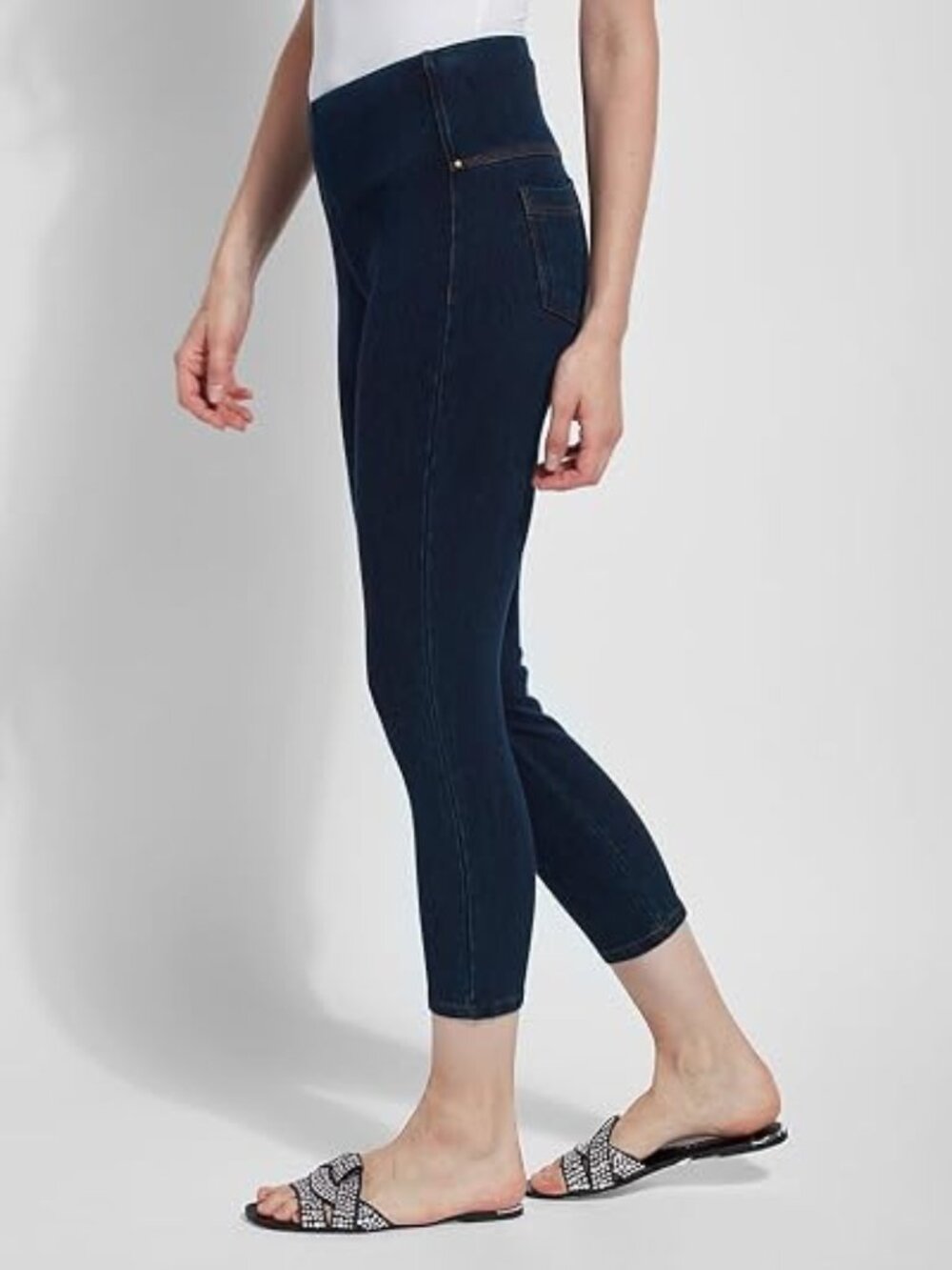 NWT $100 Black Stretch Toothpick Capris LYSSE XS